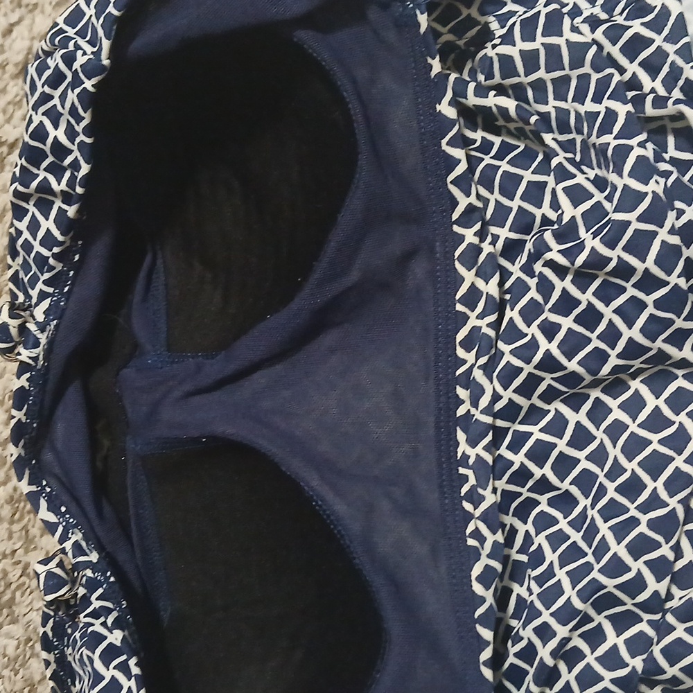 Women's Shaping Swimwear LL Bean lightly padded Swimsuit - Picture 4 of 10